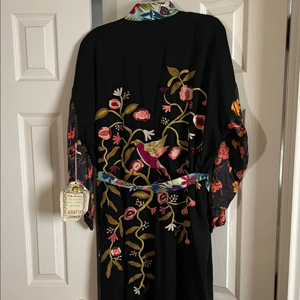 ARATTA Floral Embroidered Kimono - Picture 10 of 14